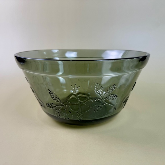 Vintage Federal Glass Blossom Bowl | Sundown Gray | 8" Floral Glass MCM - Picture 7 of 12